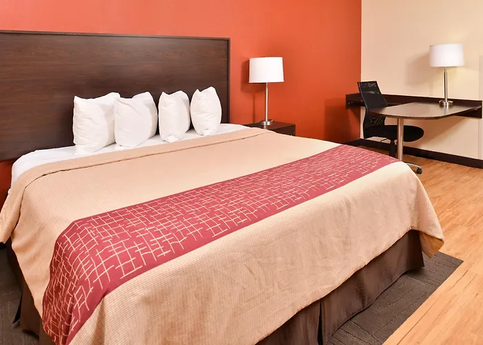 Inn Red Roof & West Broad 2*